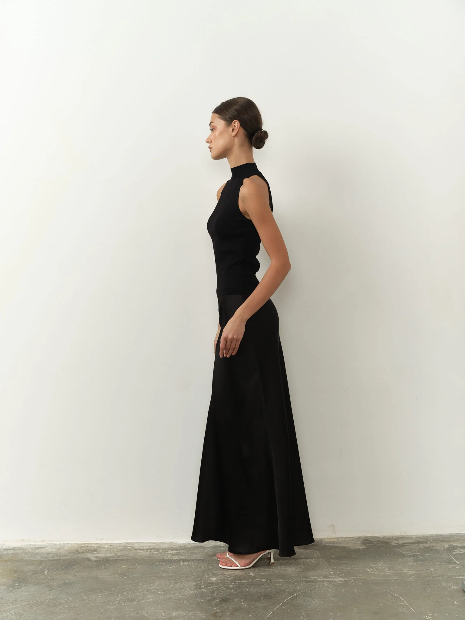 Maia High Neck Sleeveless Top - Image 4