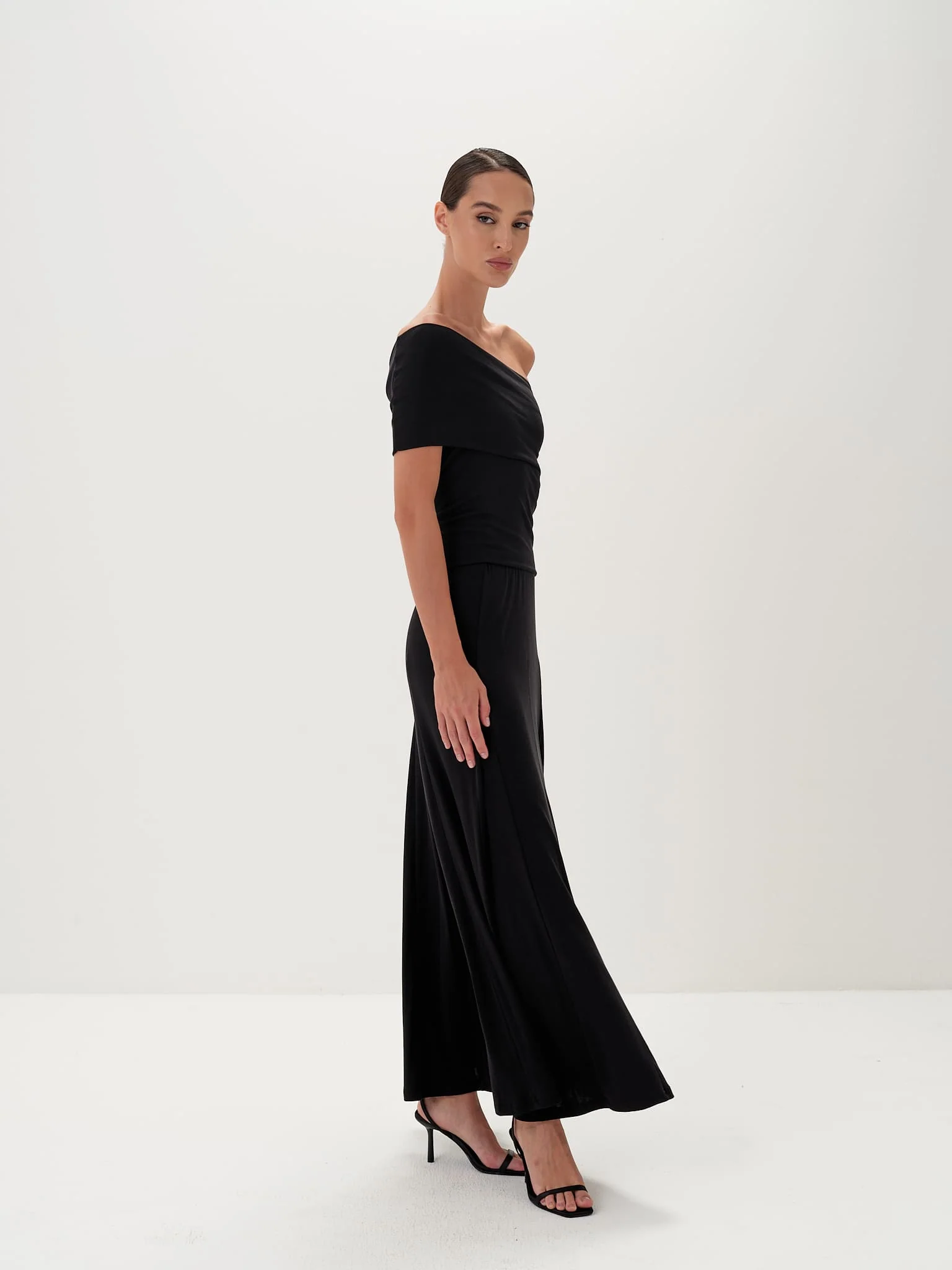 Zaria Top & Skirt Set in TENCEL™ Lyocell - Image 9